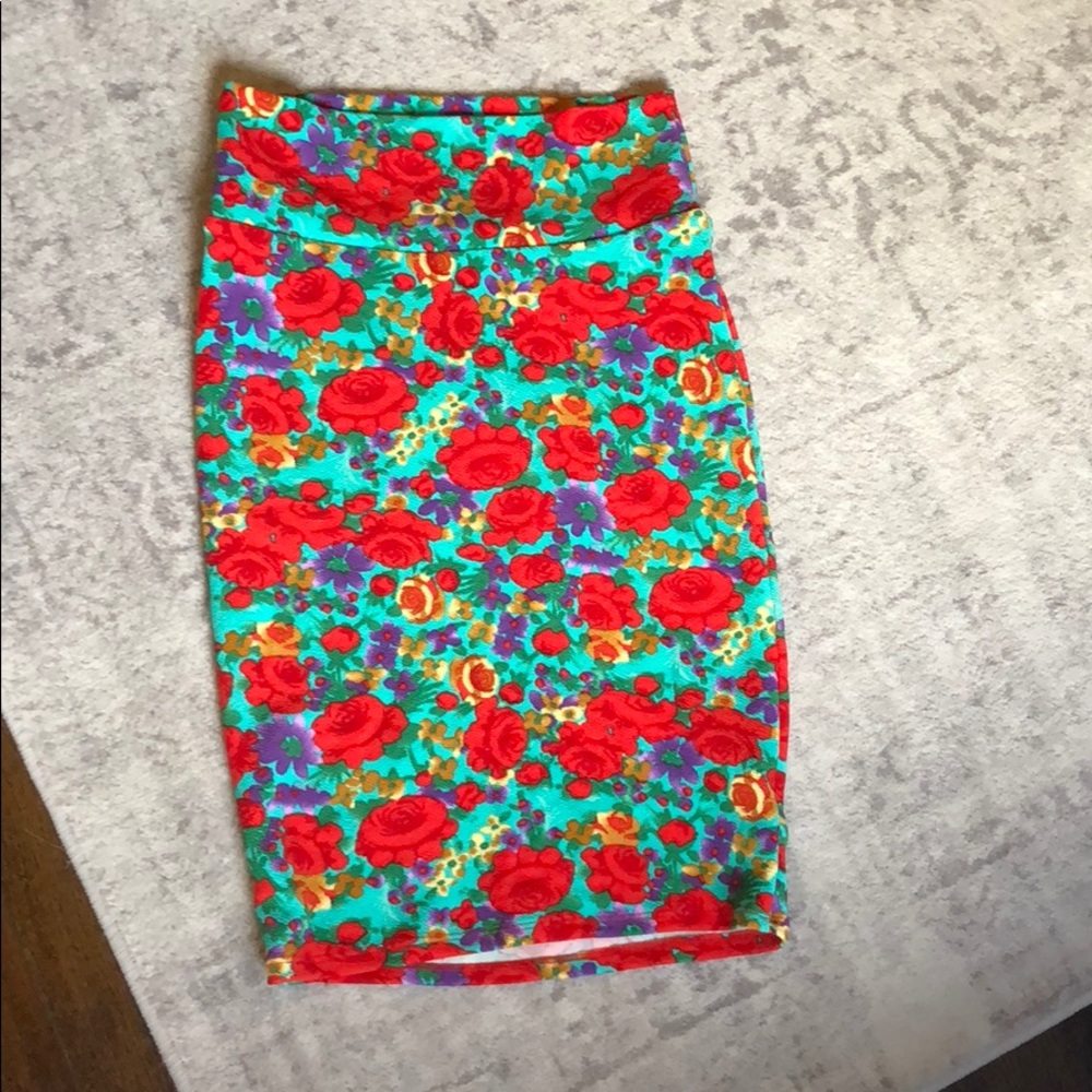 Vibrant floral print pencil skirt
